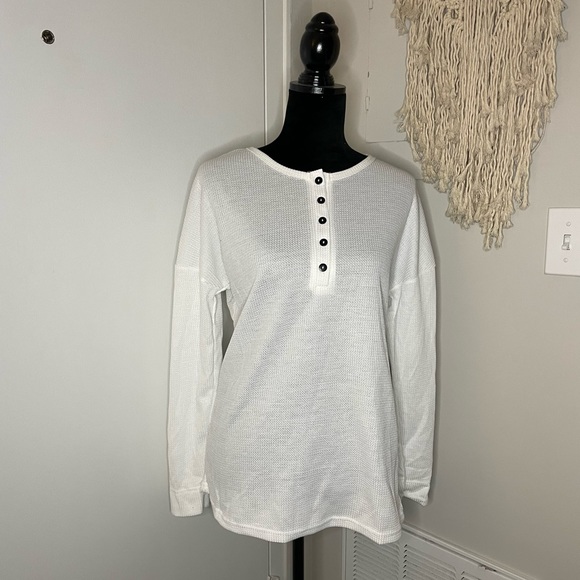 Cozy Thermal Top 🤍 - Picture 1 of 4